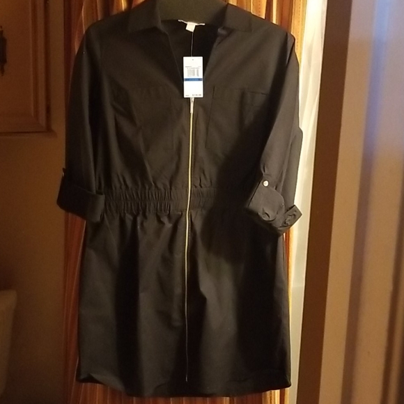 Dress - Picture 3 of 4